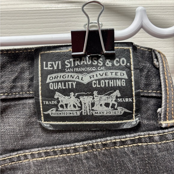 Levi 505 Straight Cut Jeans - Picture 2 of 5